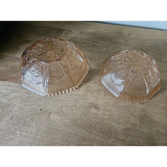 Set Of 2 Small And Medium Peach Coloured Depression Glass Bowls - Picture 6 of 9